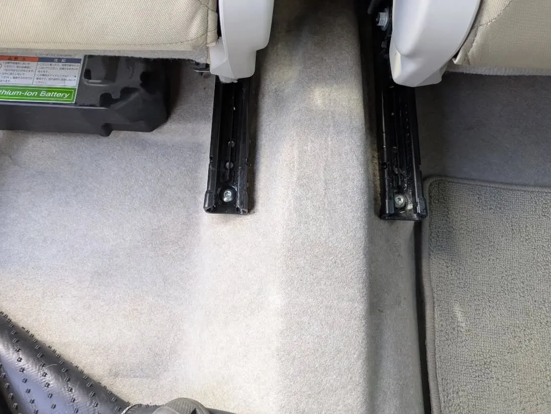 今回は修理ではなく車内クリーニングの様子です🌴