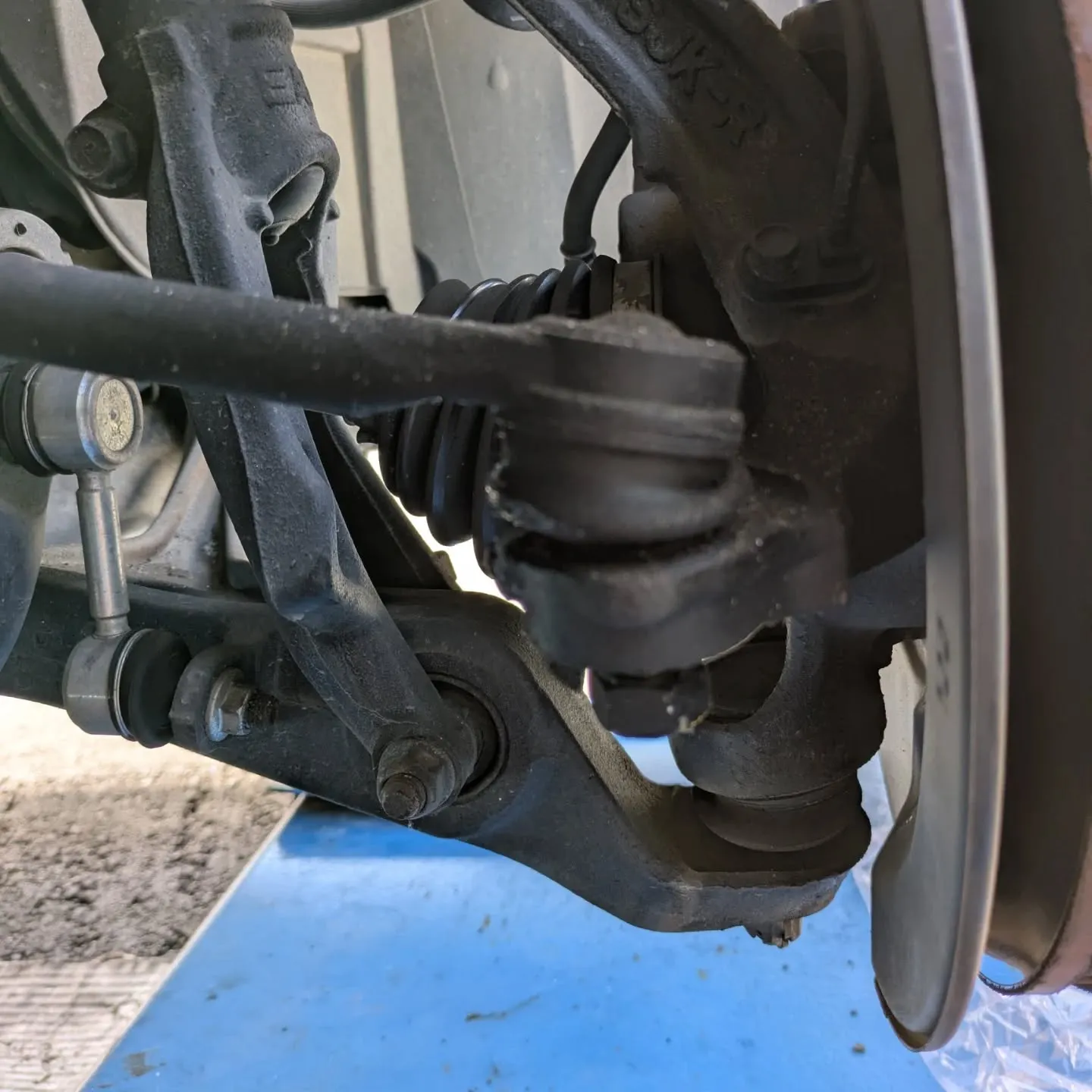 ホンダ・エリシオンの車検整備🔧