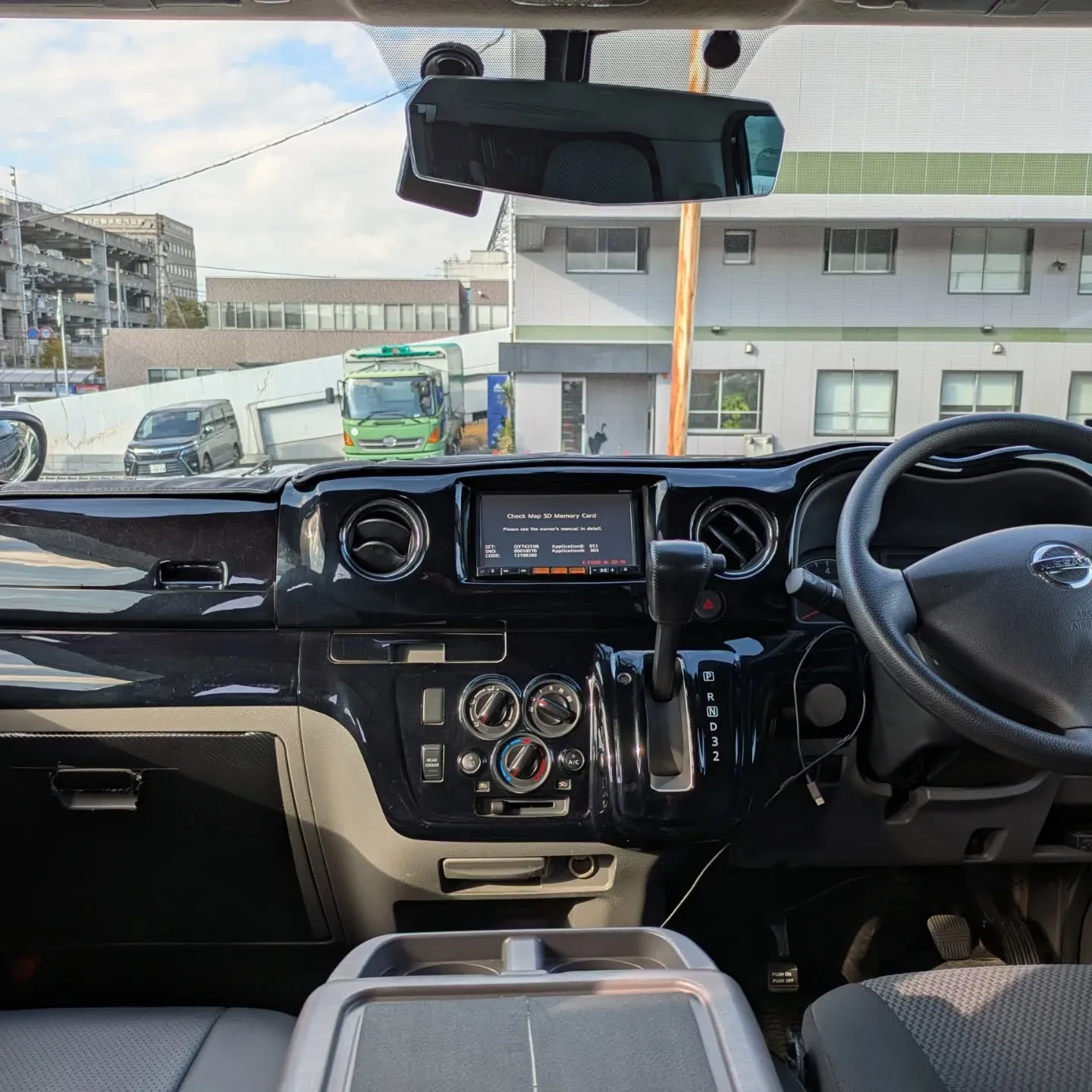 本日は仕入れた車両をお迎えに来ました✨