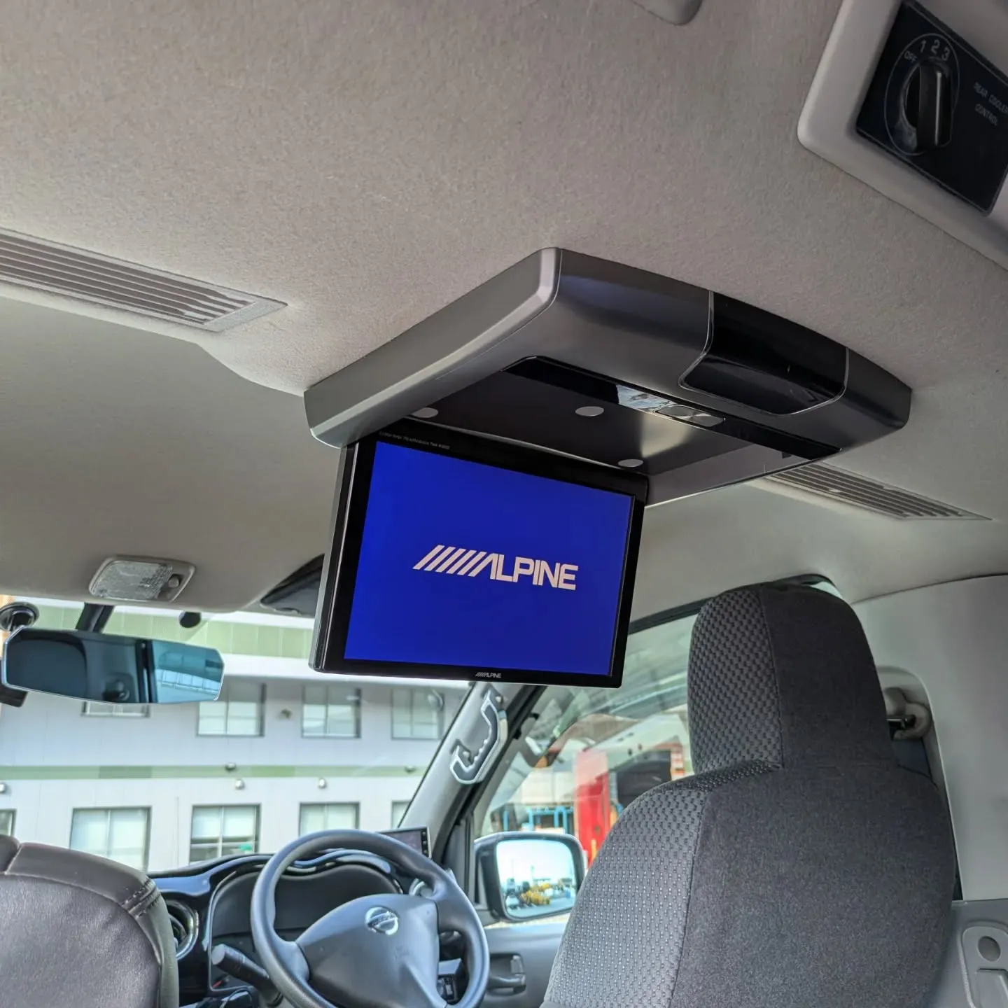 本日は仕入れた車両をお迎えに来ました✨