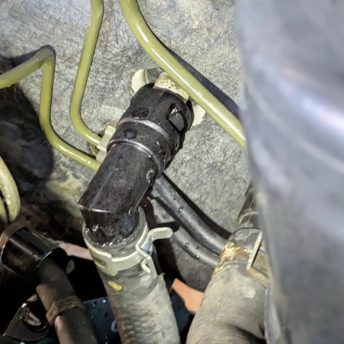 #FAMCA #プレマシー修理　#プレマシーラジエター交換　...