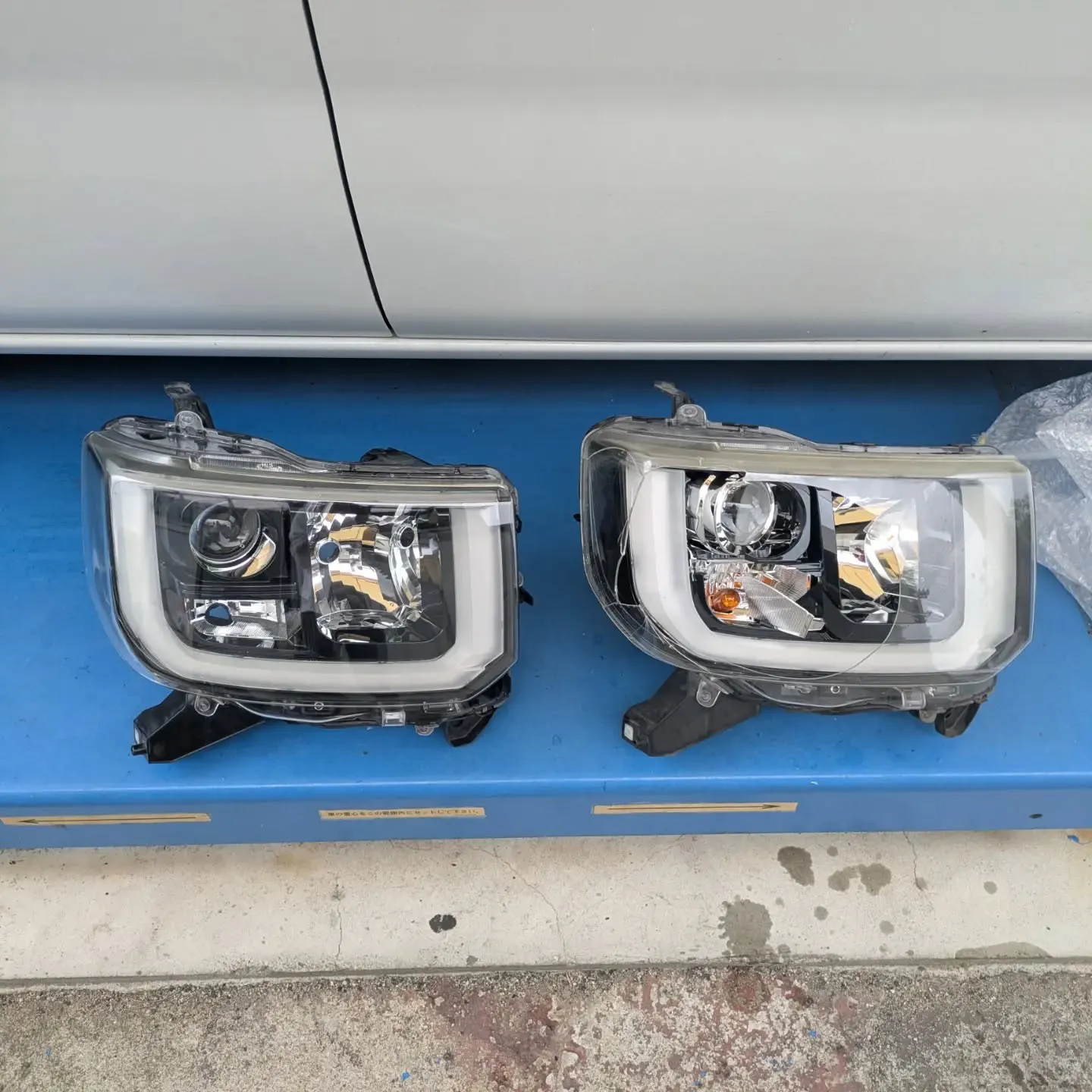 当店代車のウェイクくんがもらい事故で緊急手術です🔧